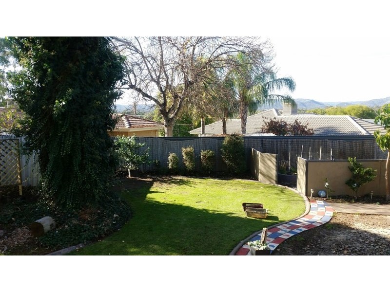 12 Penelope Avenue, Valley View SA 5093