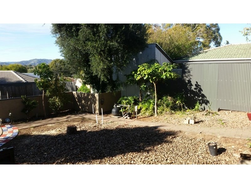 12 Penelope Avenue, Valley View SA 5093