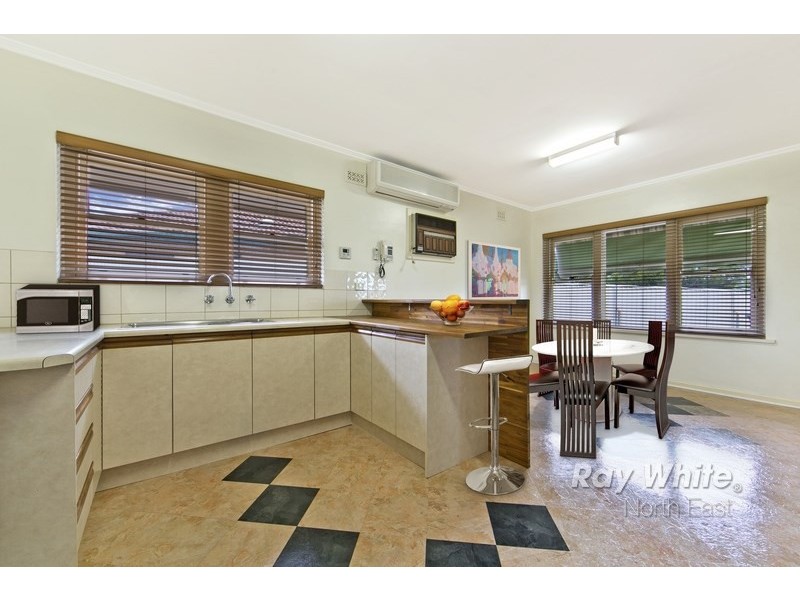 7 Novak Crescent, Valley View SA 5093