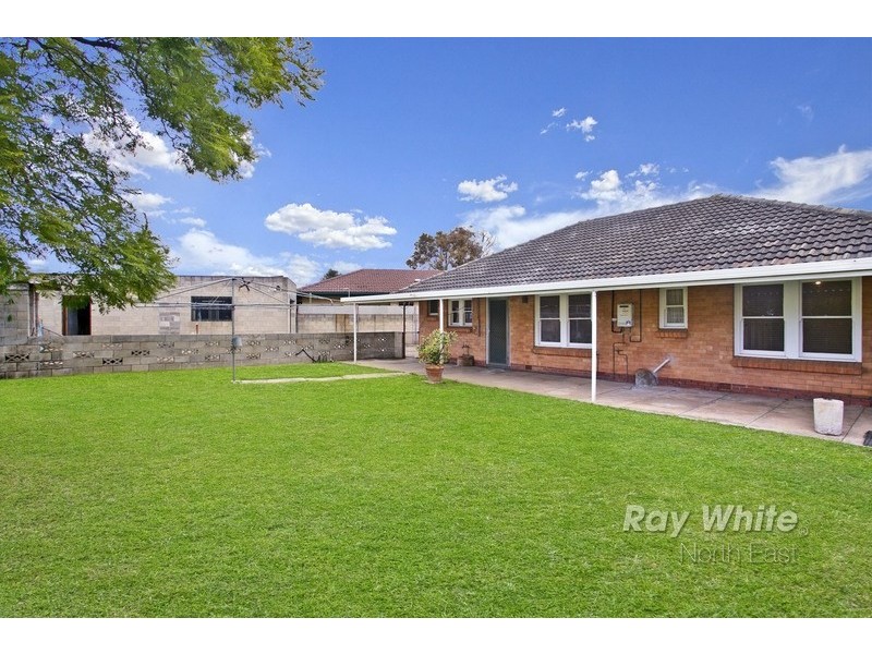 7 Novak Crescent, Valley View SA 5093