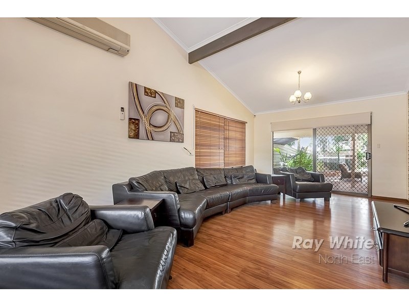 50 Wynn Vale Drive, Gulfview Heights SA 5096