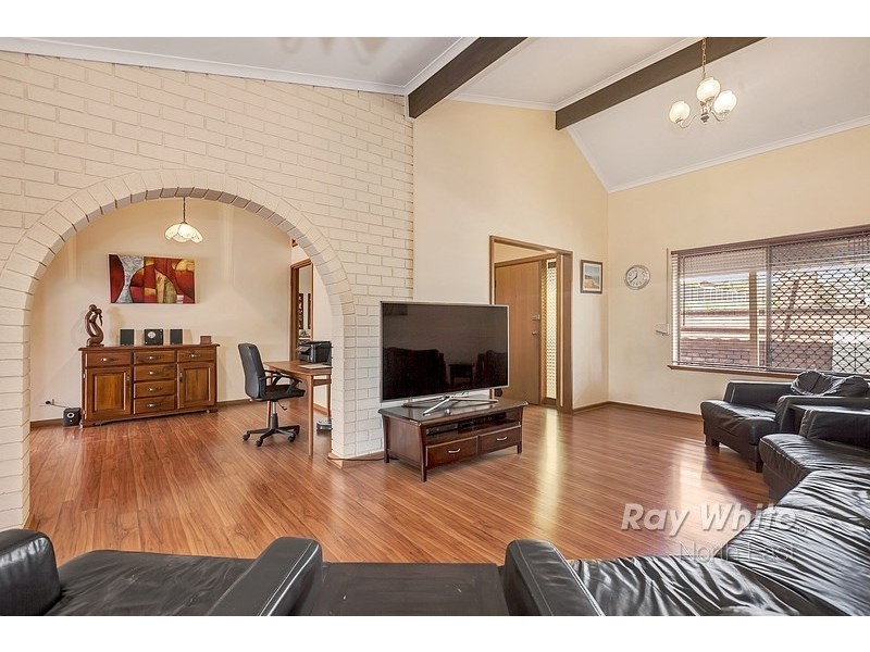 50 Wynn Vale Drive, Gulfview Heights SA 5096