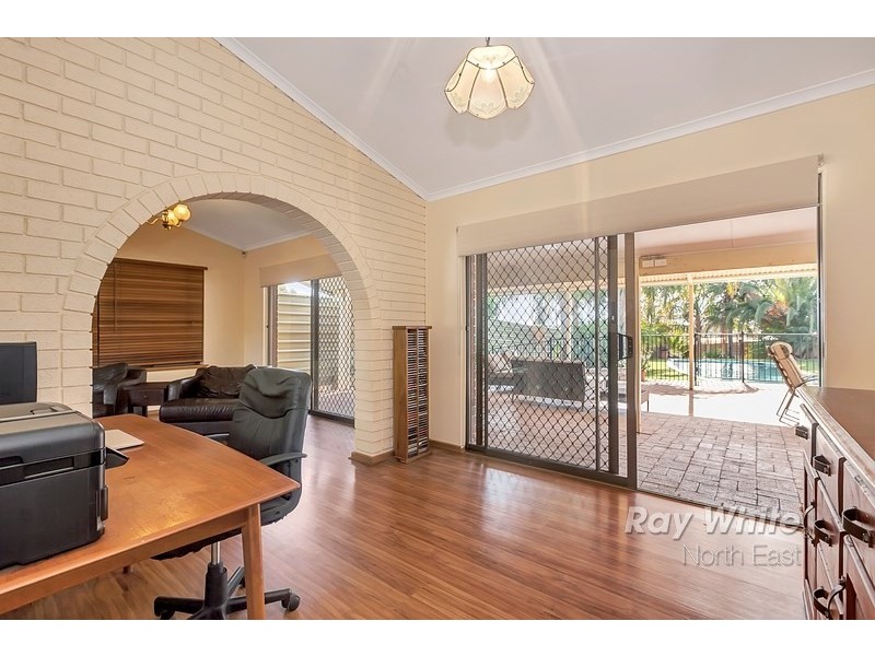 50 Wynn Vale Drive, Gulfview Heights SA 5096