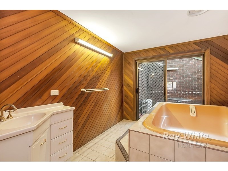 50 Wynn Vale Drive, Gulfview Heights SA 5096