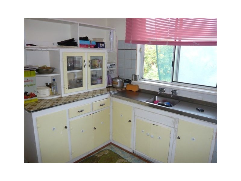 9 Walton Avenue, Clearview SA 5085