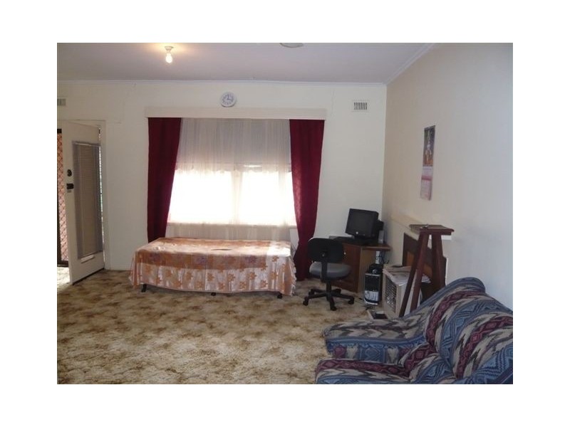 9 Walton Avenue, Clearview SA 5085