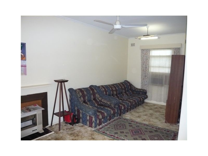 9 Walton Avenue, Clearview SA 5085