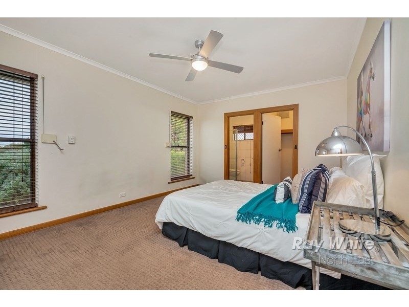 24 Gaylard Crescent, Redwood Park SA 5097