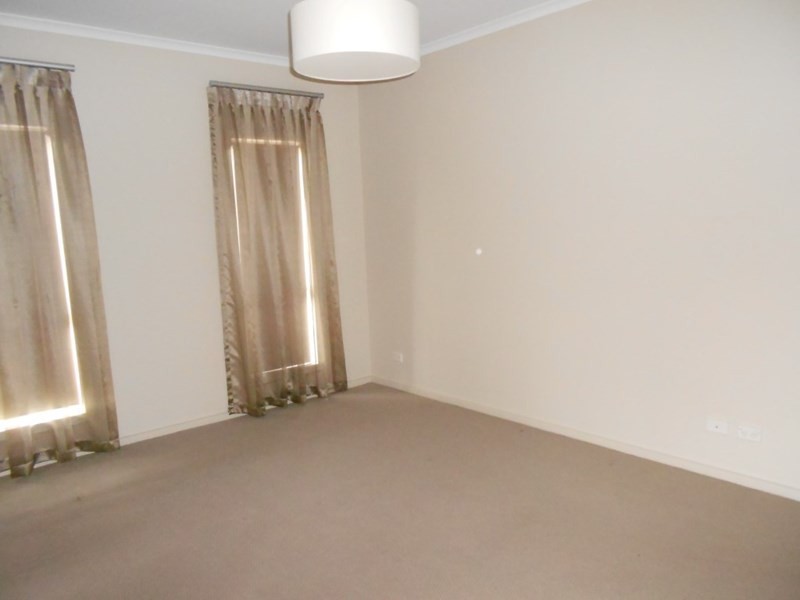 10 Catherine Place, Munno Para West SA 5115