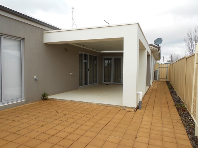 10 Catherine Place, Munno Para West SA 5115