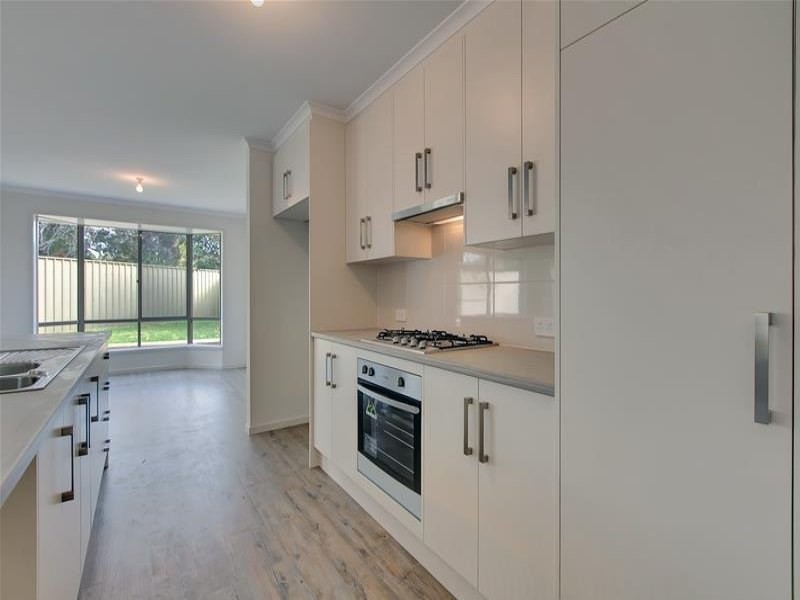 46 Clearview Crescent, Clearview SA 5085