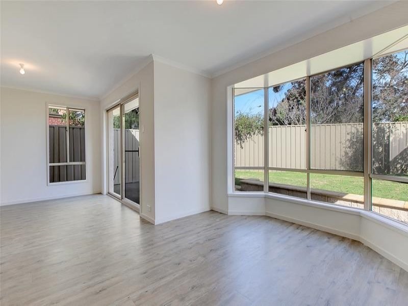 46 Clearview Crescent, Clearview SA 5085