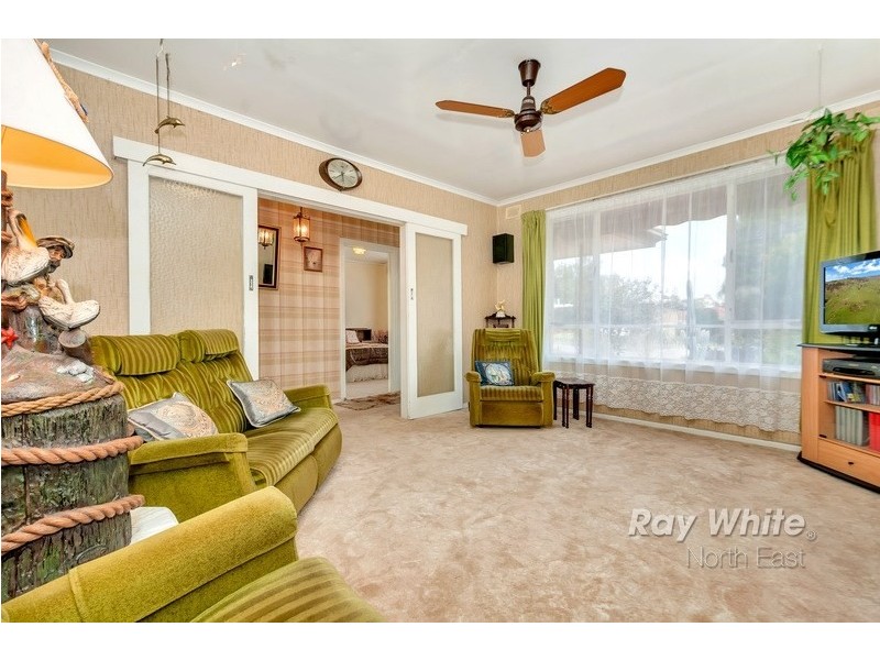 15 Locke Drive, Fairview Park SA 5126