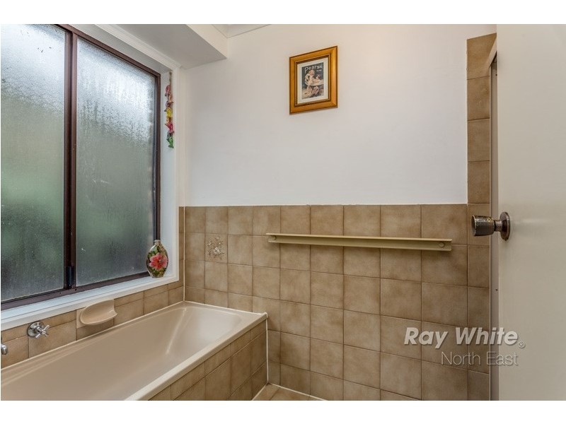 4 Grasslands Court, Wynn Vale SA 5127