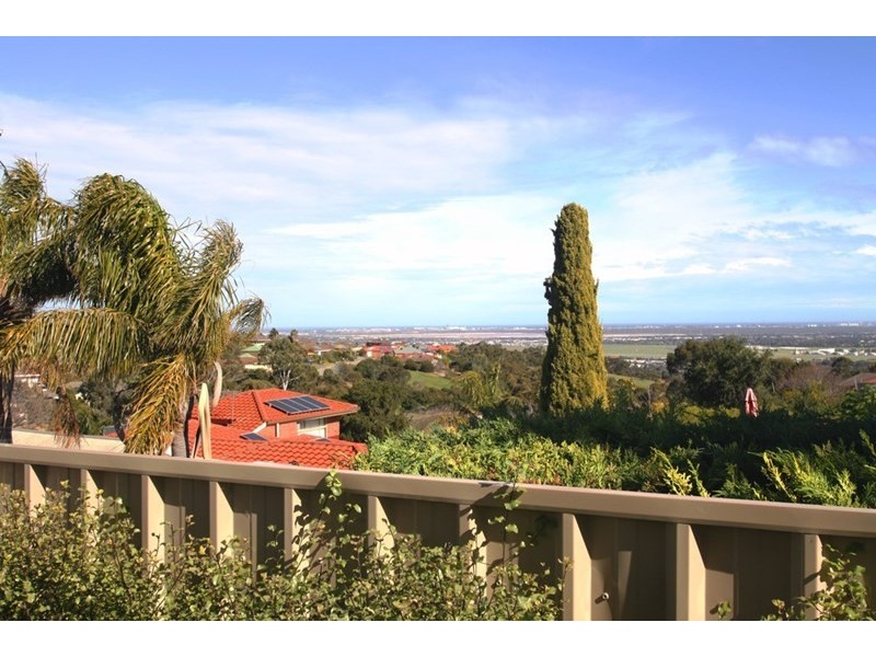 4 Grasslands Court, Wynn Vale SA 5127