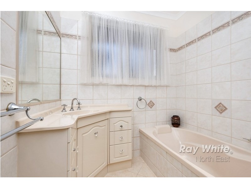 11 Cronulla Drive, Redwood Park SA 5097