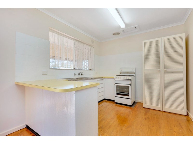 16 Oklahoma Avenue, Para Vista SA 5093