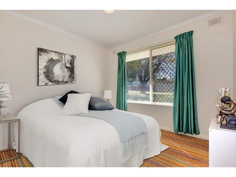 16 Oklahoma Avenue, Para Vista SA 5093