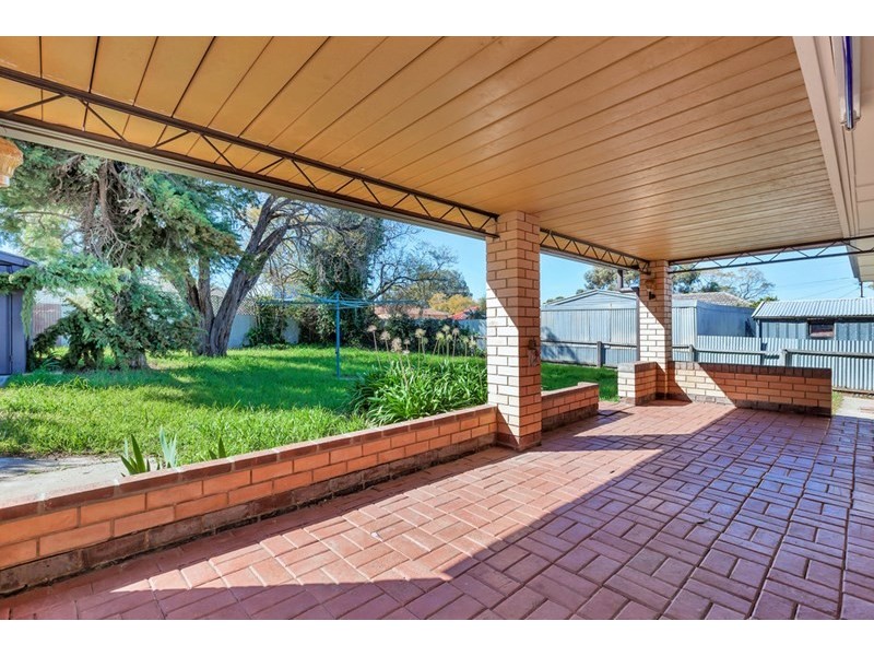 16 Oklahoma Avenue, Para Vista SA 5093