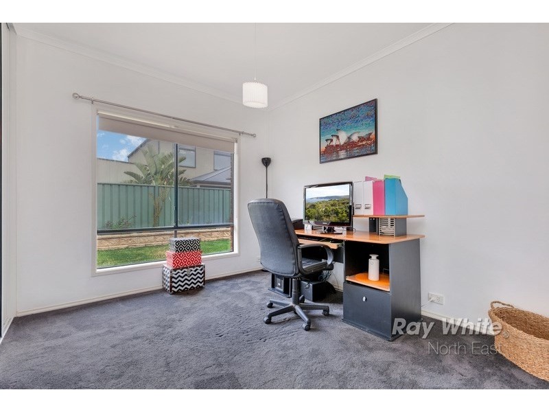7 Weatherstone Crescent, Mawson Lakes SA 5095