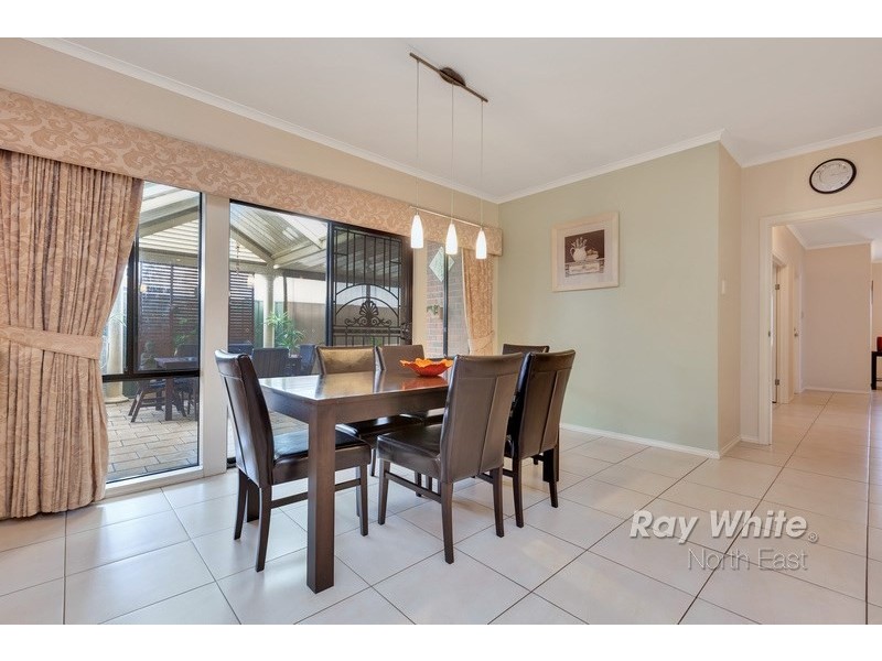 7 Weatherstone Crescent, Mawson Lakes SA 5095