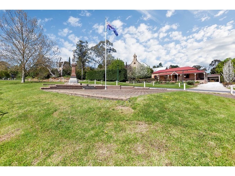 1, 2, 4 and 6 Willowbank Rise, Houghton SA 5131