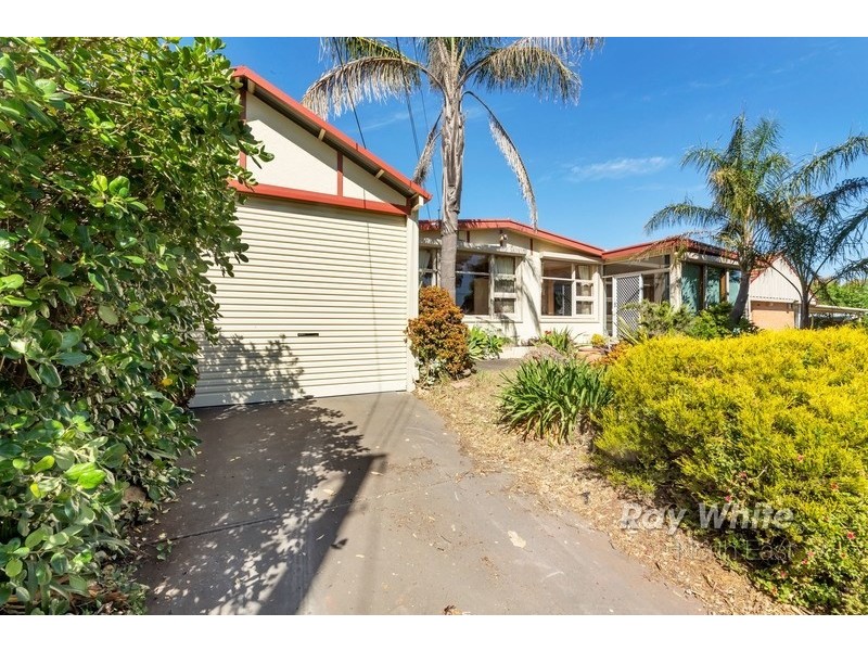 32 Avis Court, Valley View SA 5093
