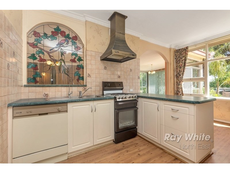 32 Avis Court, Valley View SA 5093