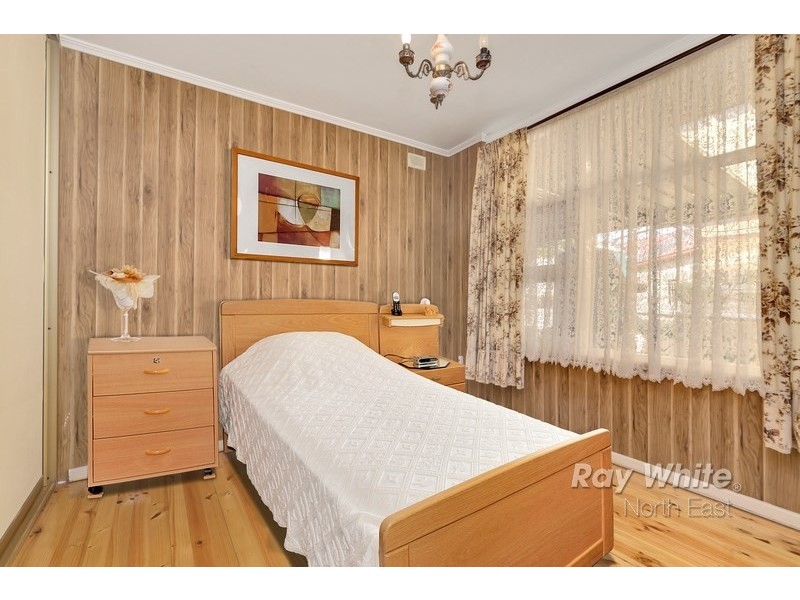 32 Avis Court, Valley View SA 5093