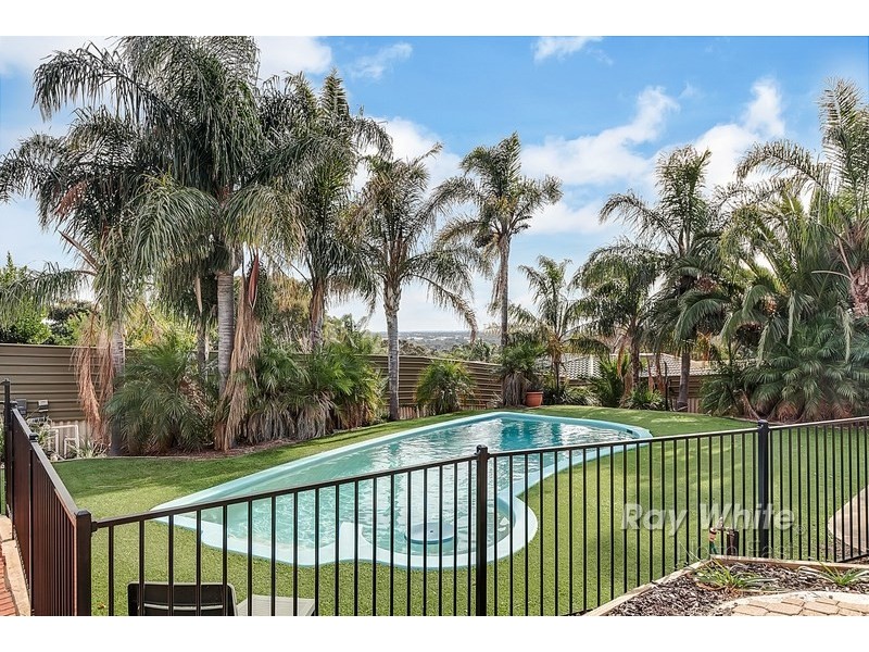 50 Wynn Vale Drive, Gulfview Heights SA 5096