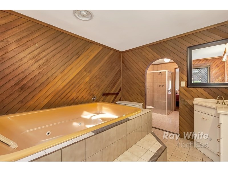 50 Wynn Vale Drive, Gulfview Heights SA 5096