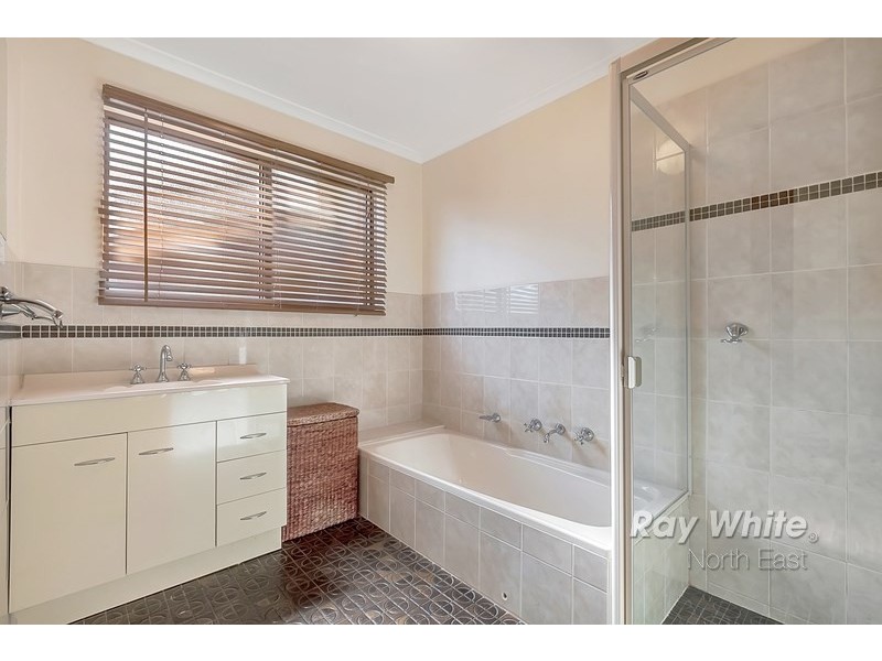 50 Wynn Vale Drive, Gulfview Heights SA 5096