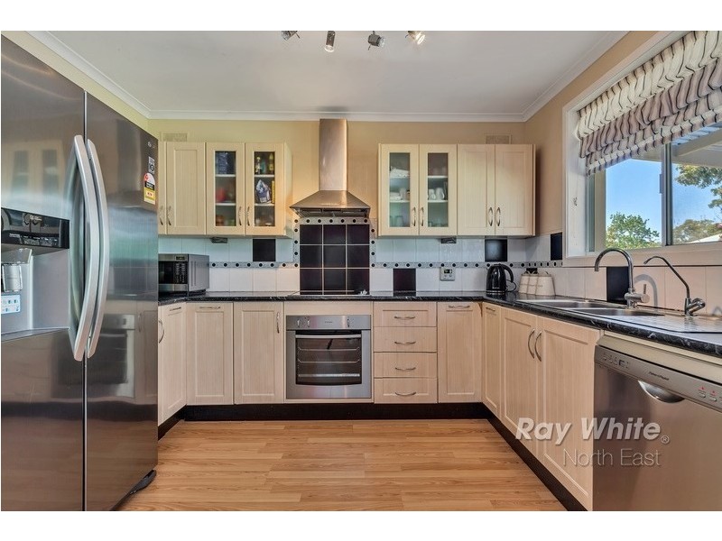 11 Munilla Avenue, Fairview Park SA 5126