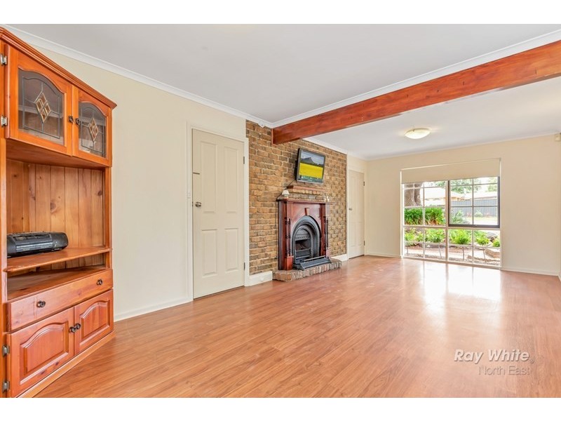 15 Chapman Crescent, Redwood Park SA 5097