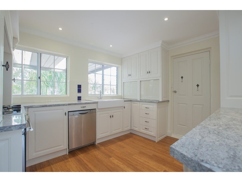 15 Chapman Crescent, Redwood Park SA 5097