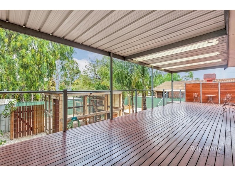 15 Chapman Crescent, Redwood Park SA 5097