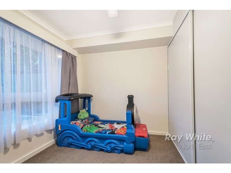 5 Landal Boulevard, Redwood Park SA 5097