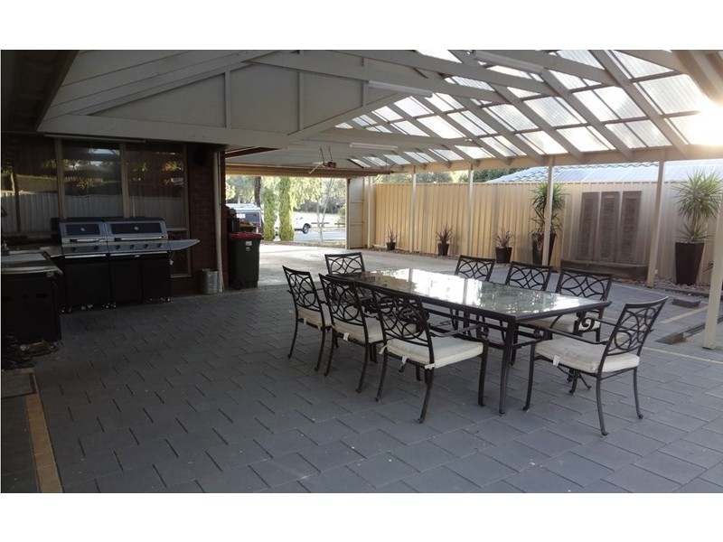 9 Alison Close, Salisbury Heights SA 5109