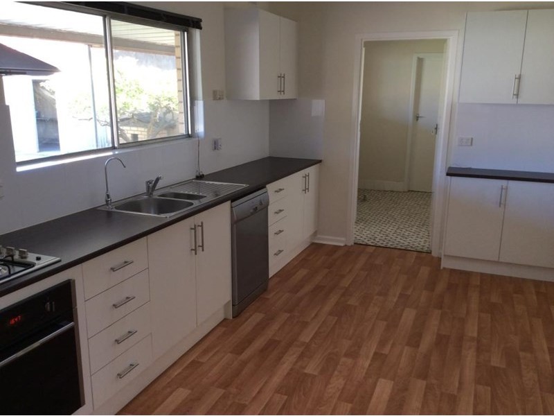 4 Spenfeld Court, Valley View SA 5093