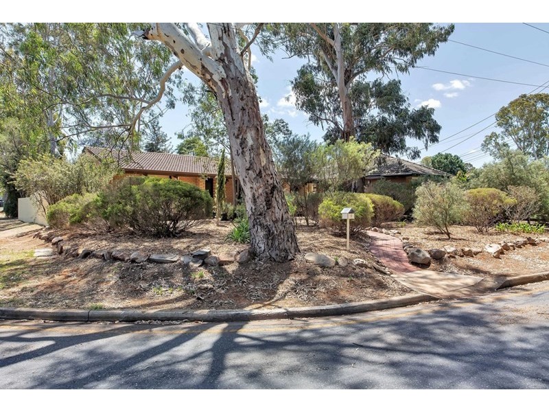 9 Riverside Drive, Redwood Park SA 5097