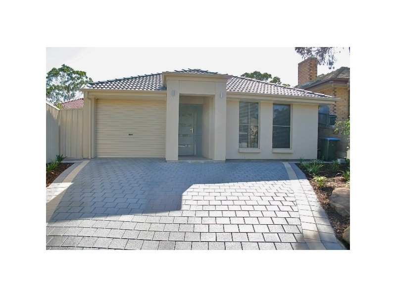 25 Carolan Crescent, Valley View SA 5093
