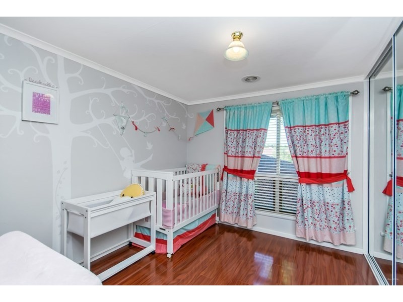 9 Maughan Avenue, Redwood Park SA 5097