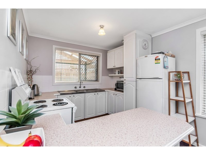 9 Maughan Avenue, Redwood Park SA 5097