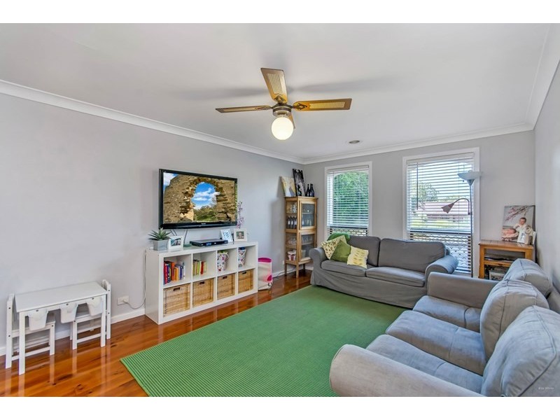 9 Maughan Avenue, Redwood Park SA 5097