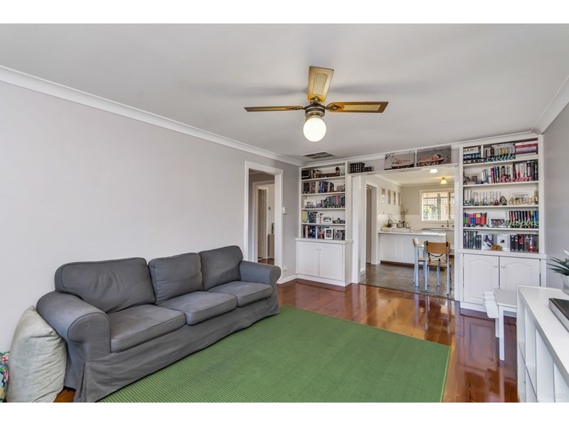 9 Maughan Avenue, Redwood Park SA 5097