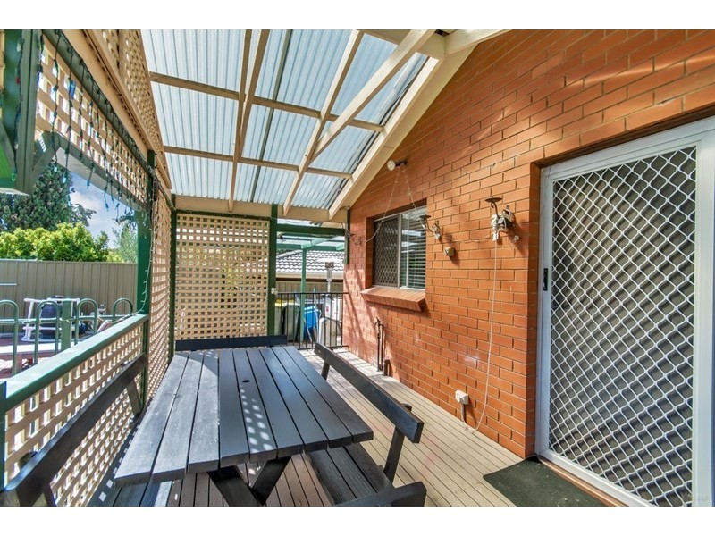 9 Maughan Avenue, Redwood Park SA 5097