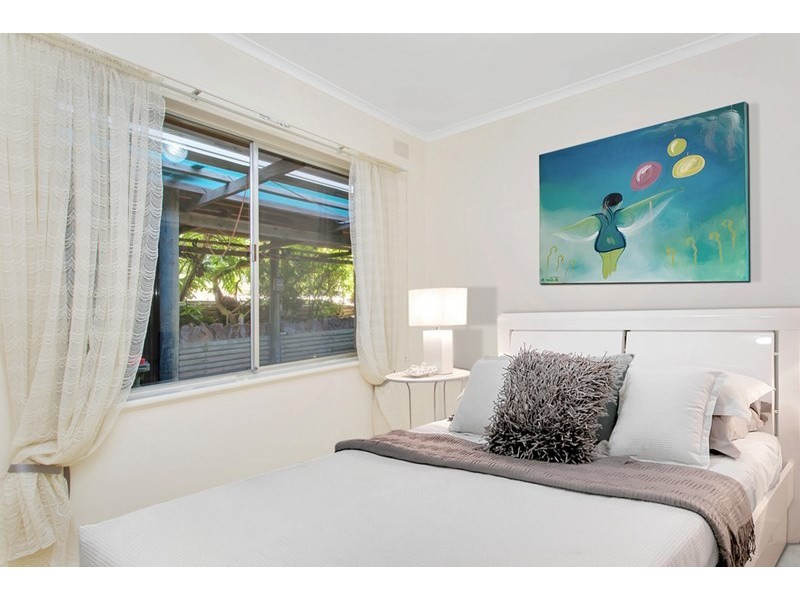 68 Knightsbridge Avenue, Valley View SA 5093