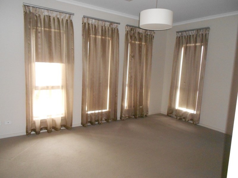 10 Catherine Place, Munno Para West SA 5115