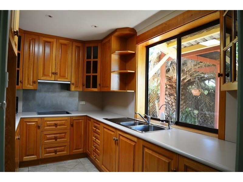 1 chaddenwick Road, Elizabeth Vale SA 5112