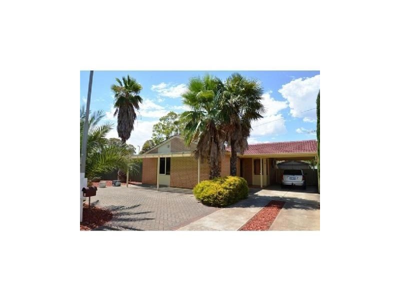 1 chaddenwick Road, Elizabeth Vale SA 5112